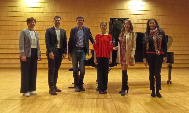 Prima la musica 2024: Pianistin Rebeka Florina Schöffmann gewinnt 1. Preis mit Auszeichnung
