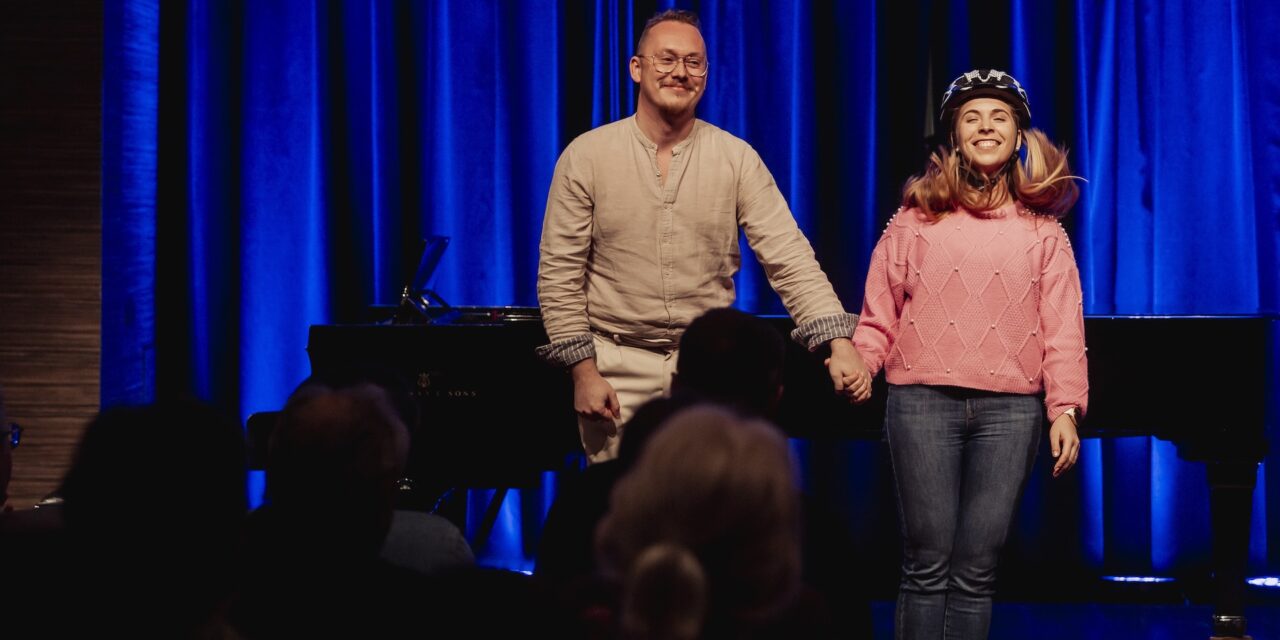 Ema Pavlič und Matic Dokler beim spevSLAM: Neue Musik aus der GMPU